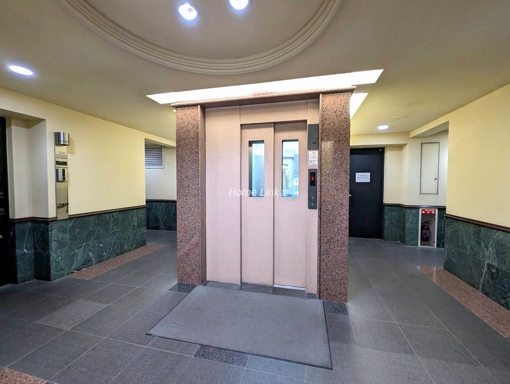 クアトロウーノ城北中央公園　エレベーターホール